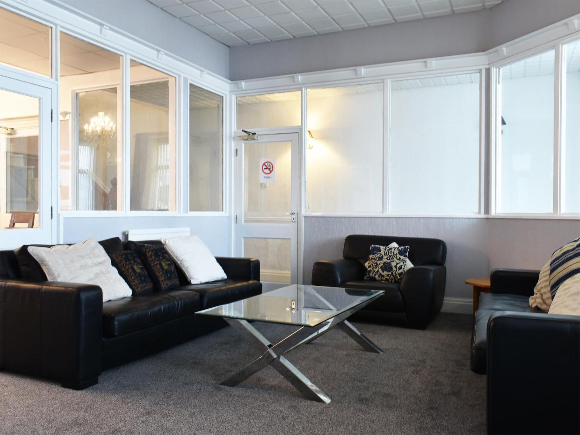 Ocean View House Villa - Blackpool — Photos 1